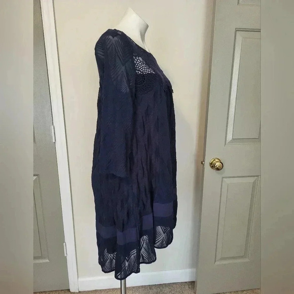 Holding Horses Anthropologie Augusta Navy Crochet Embroidered Tunic Dress(S) - Picture 6 of 13